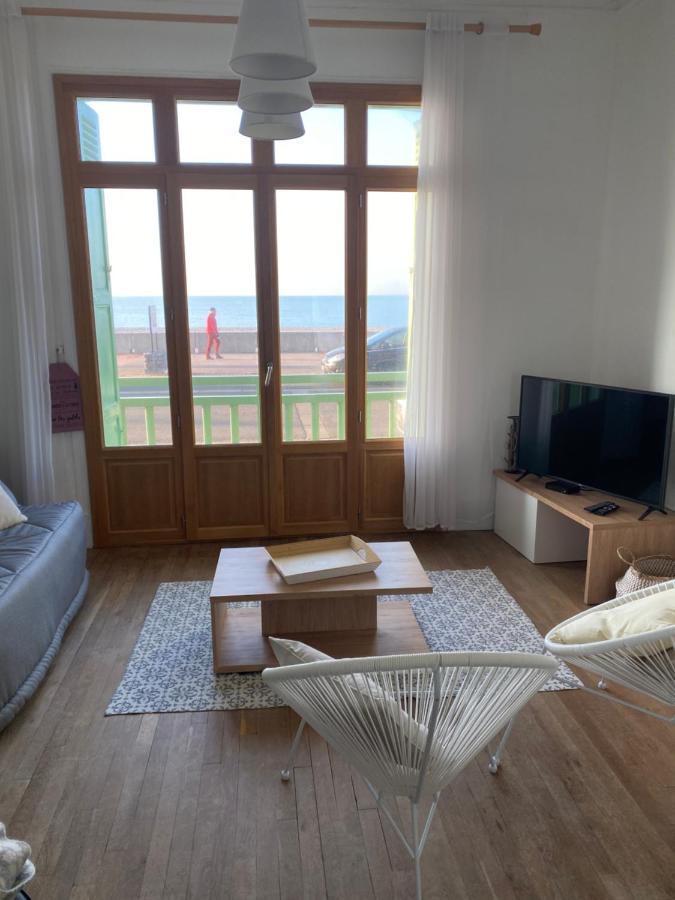 מרס-לה-באן Villa Les Fleurs Appartement En Front De Mer מראה חיצוני תמונה